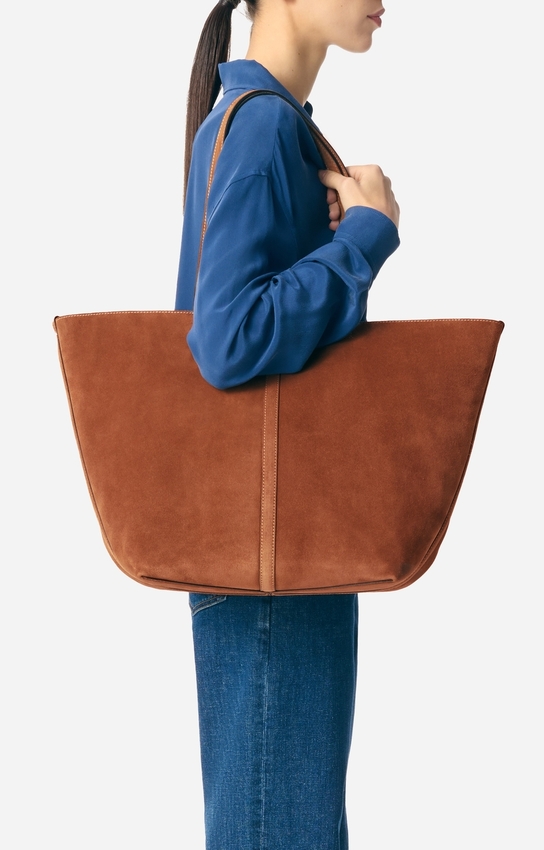 Large Calf Leather Daily Tote — alternate angle