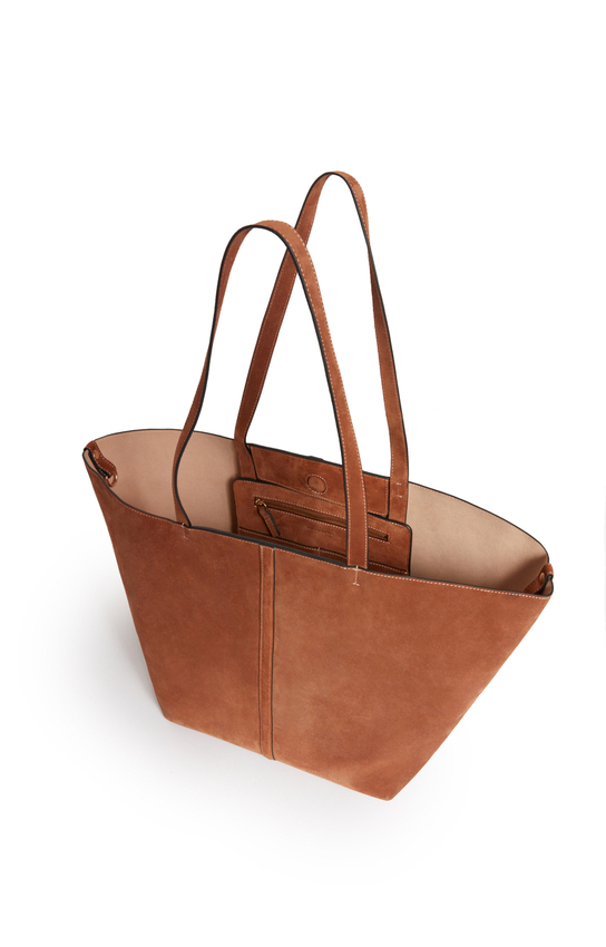 Large Calf Leather Daily Tote — material close-up