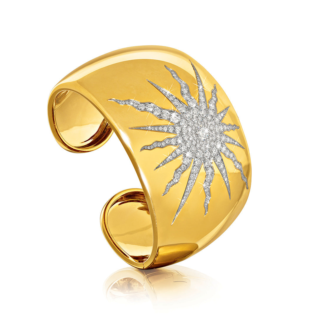 Sun Cuff in Diamond detail