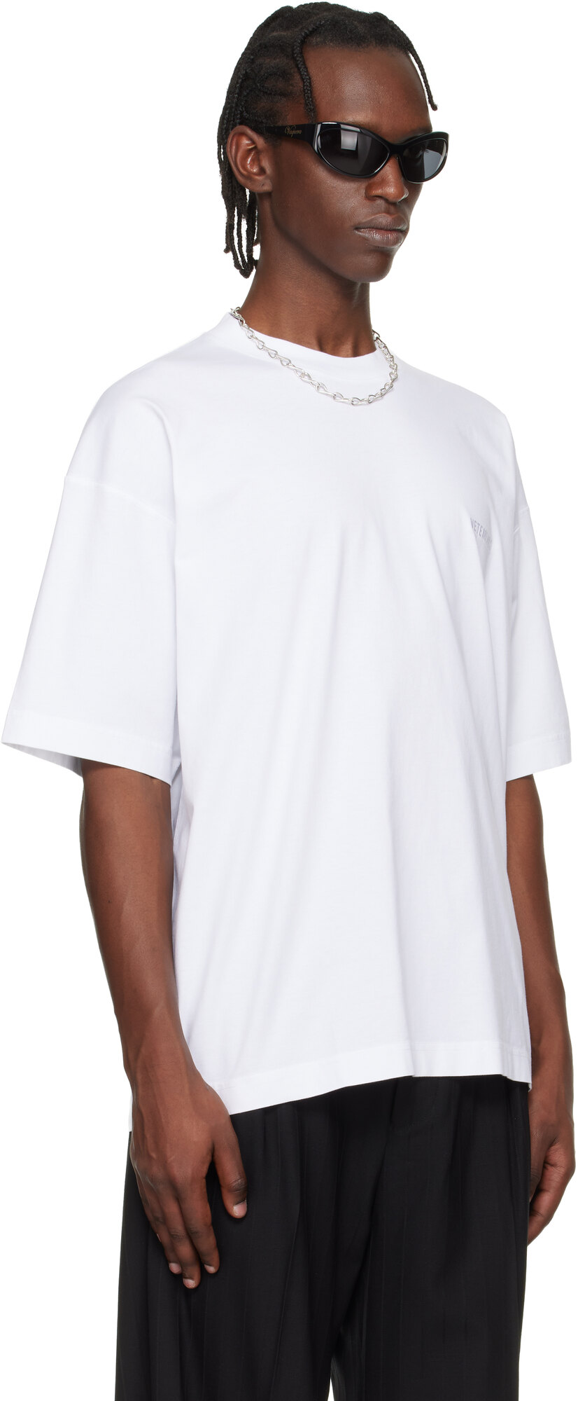 side view of the dropped shoulder