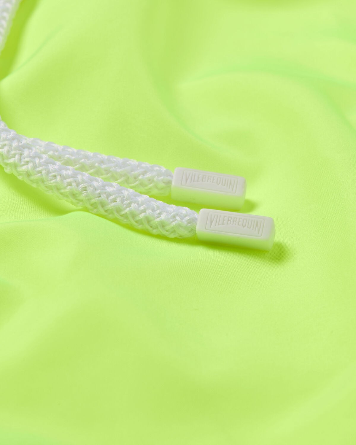 drawstring detail