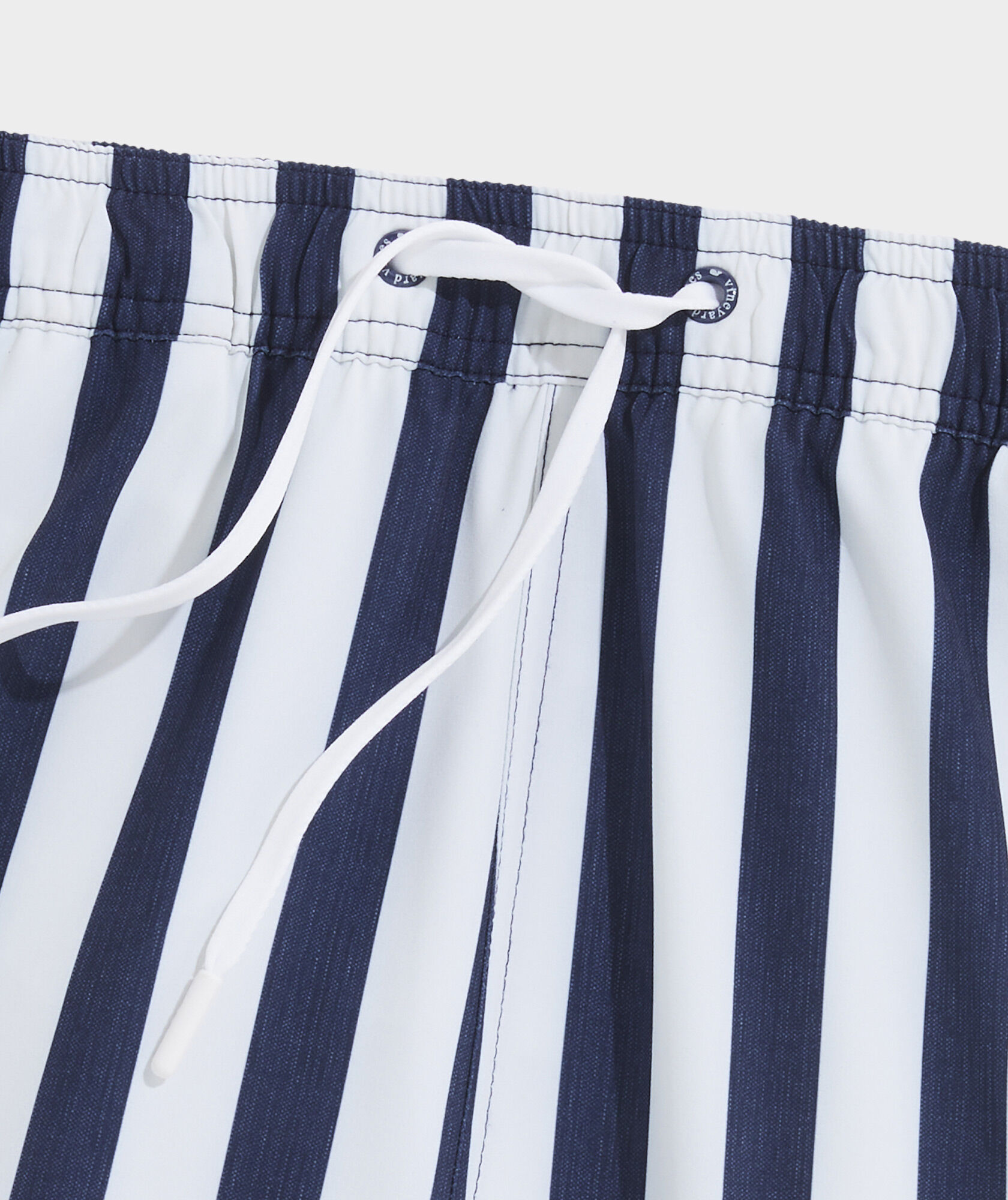 Waistband and drawstring detail