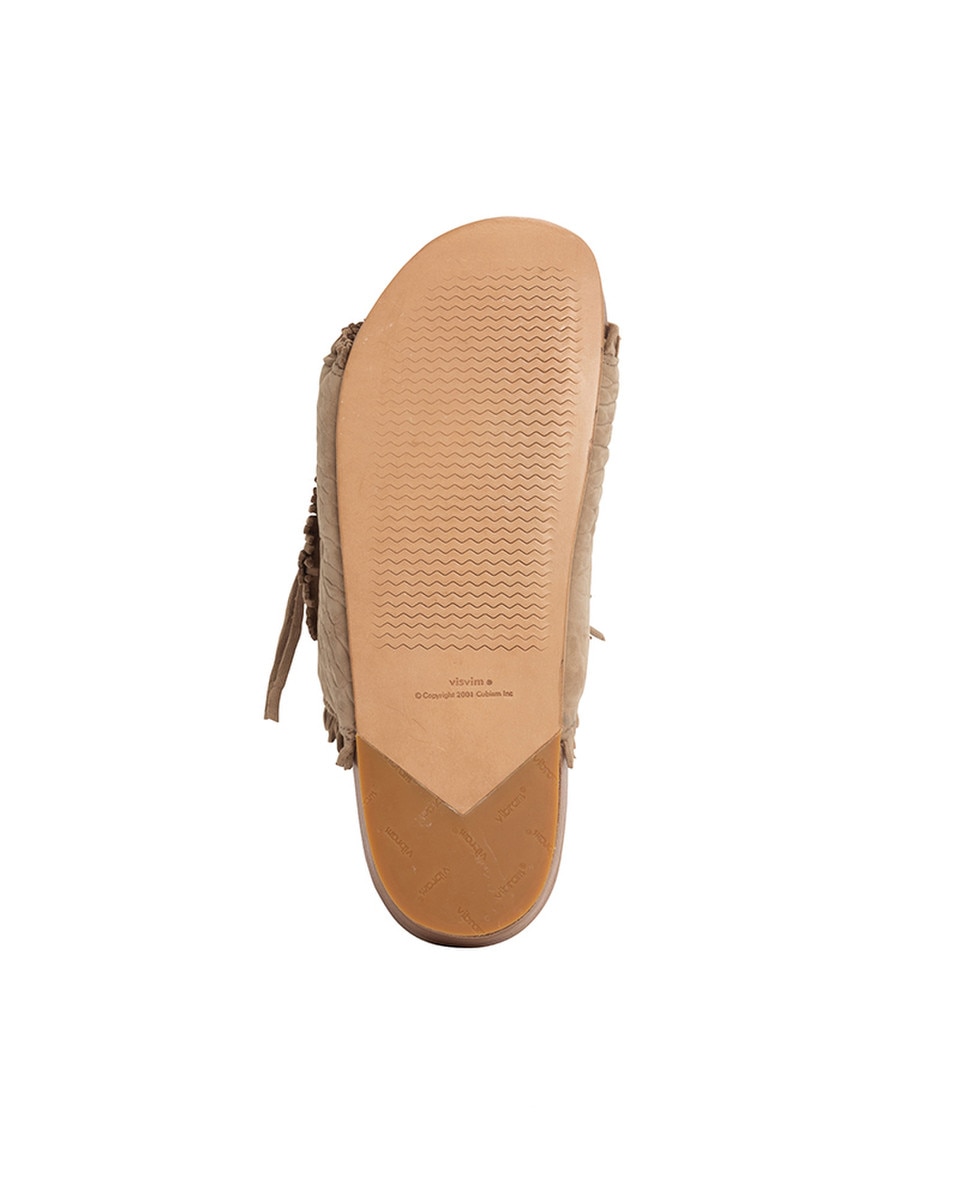 Footbed view with natural cork and leather