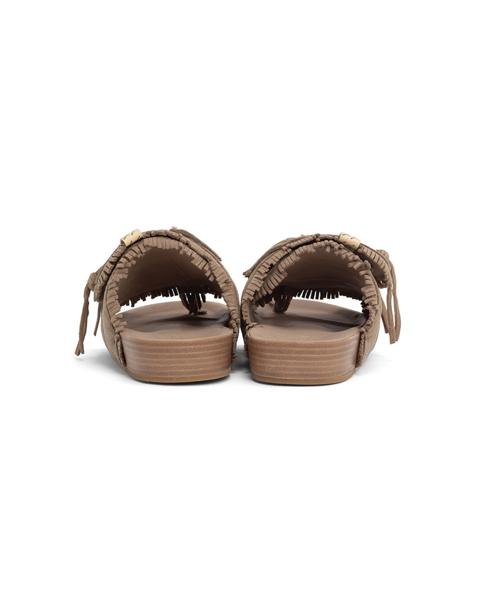 Outsole angle with leather detail