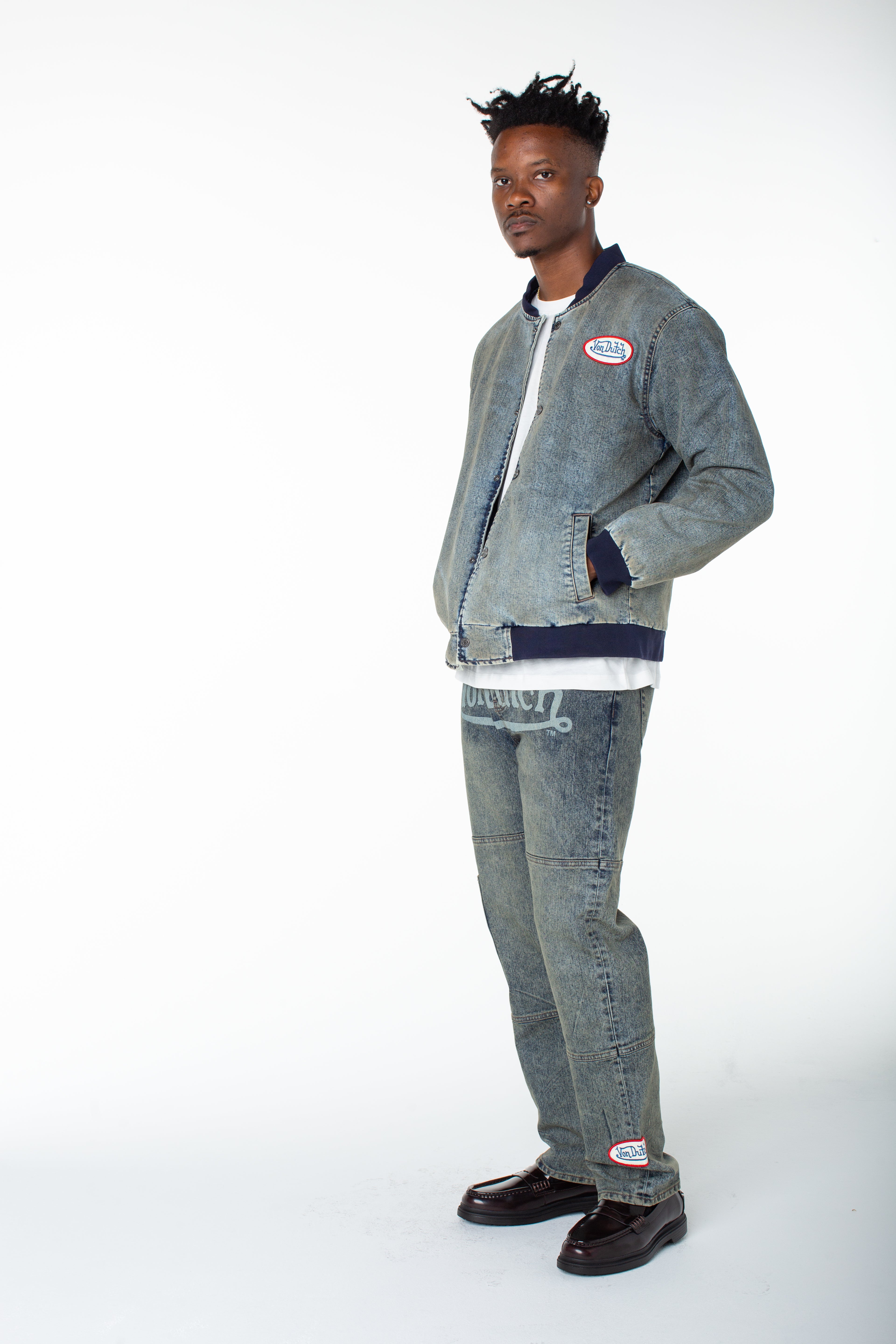 side model view of relaxed fit