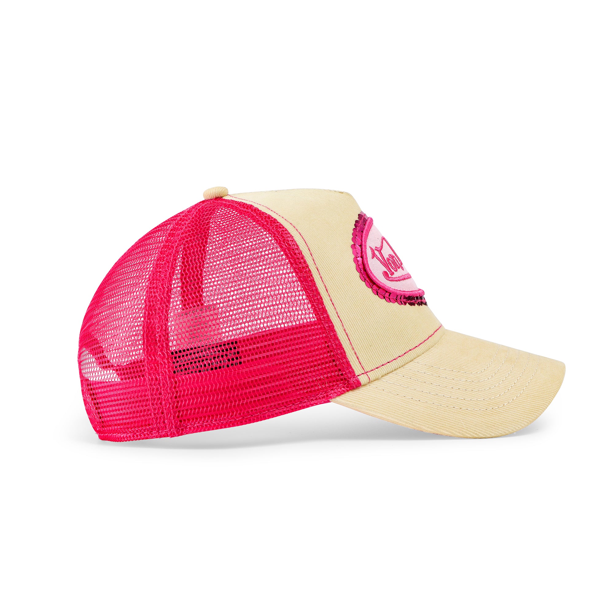 right profile of the curved bill