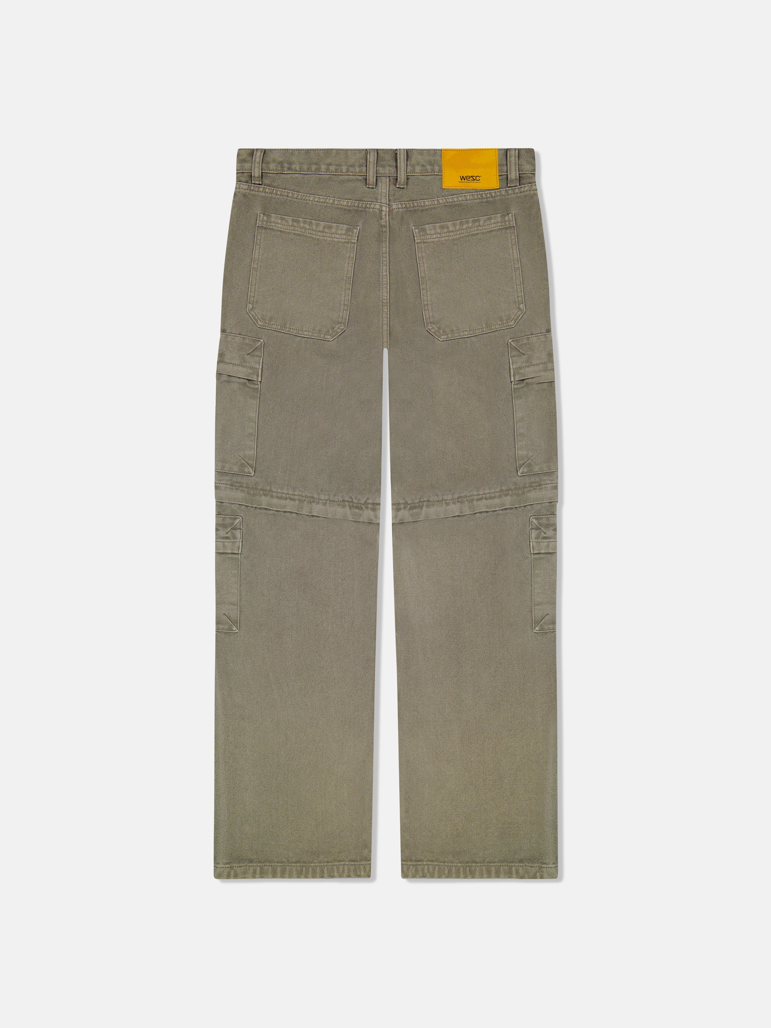 Cargo pocket and silhouette detail