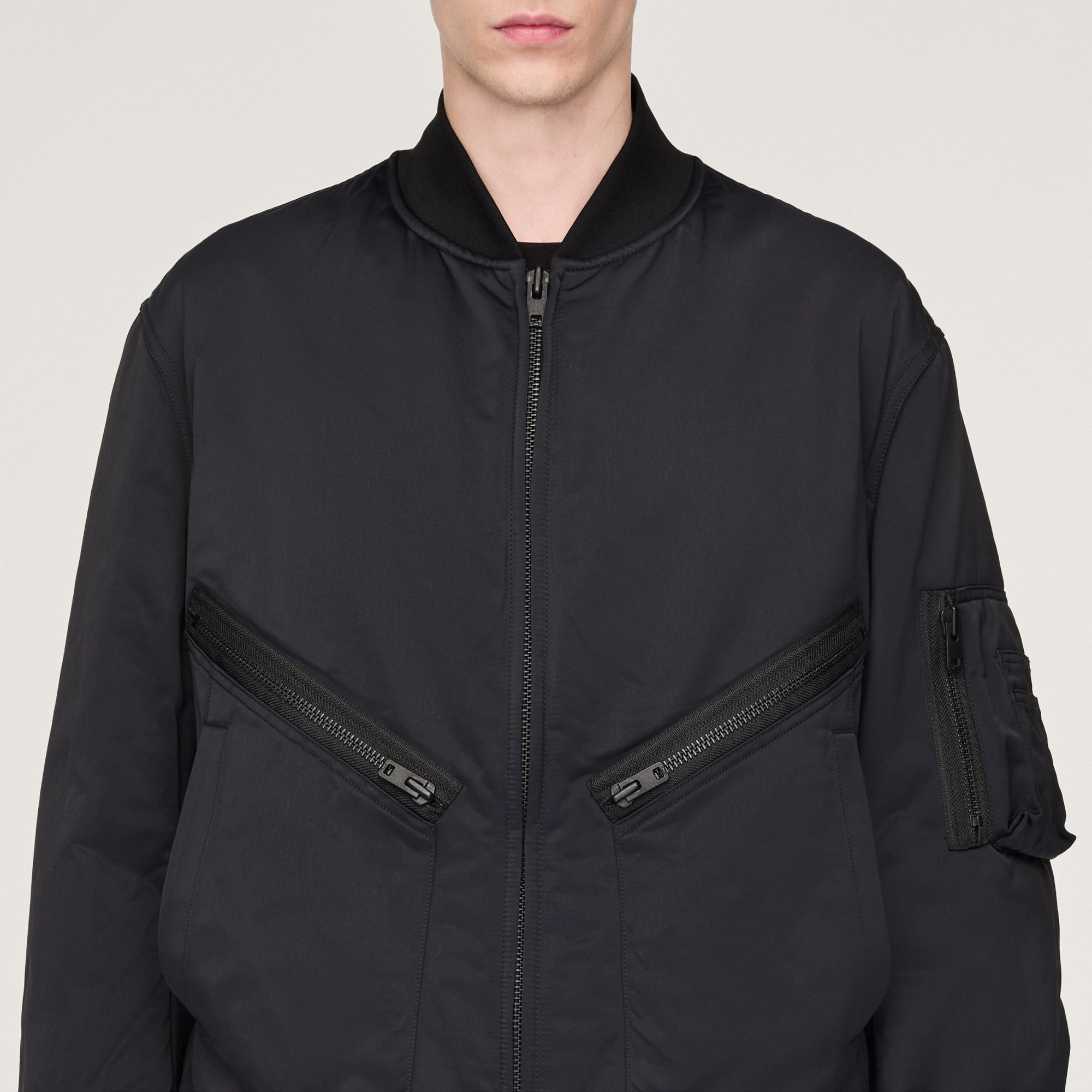 sleeve pocket detail