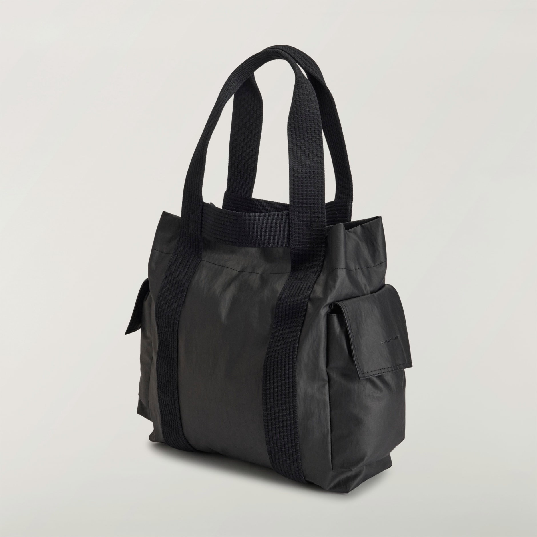 black tote