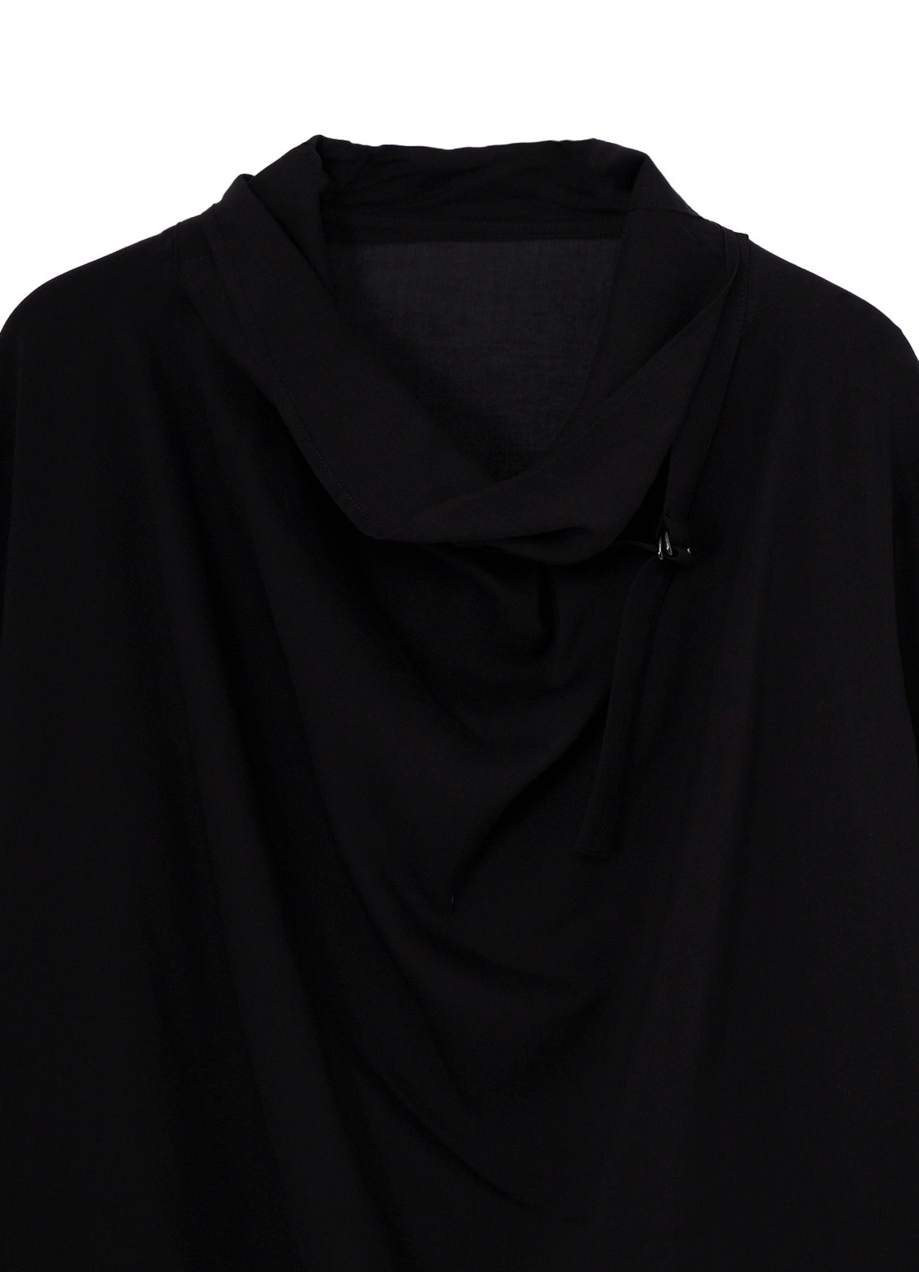collar detail