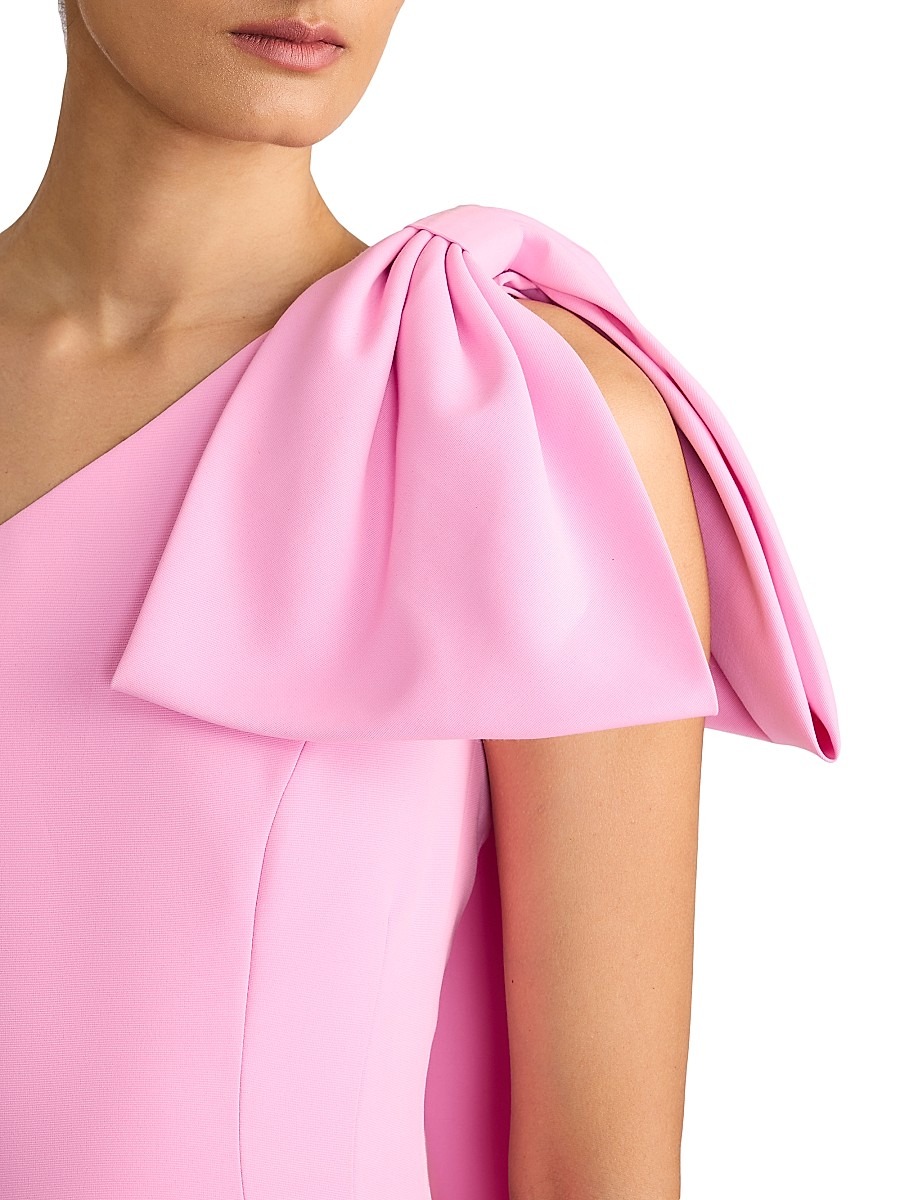shoulder detail