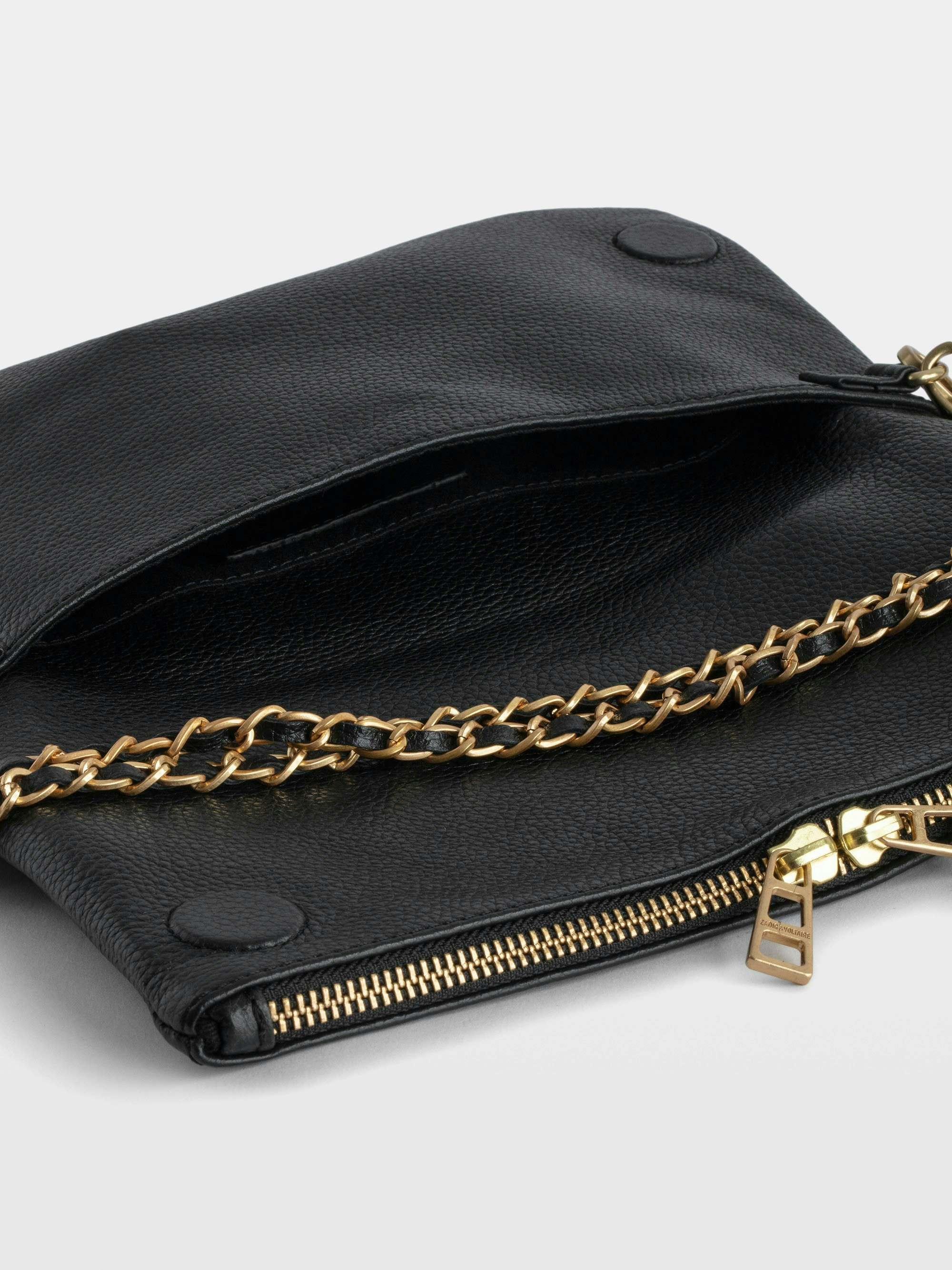 zip and compartment detail