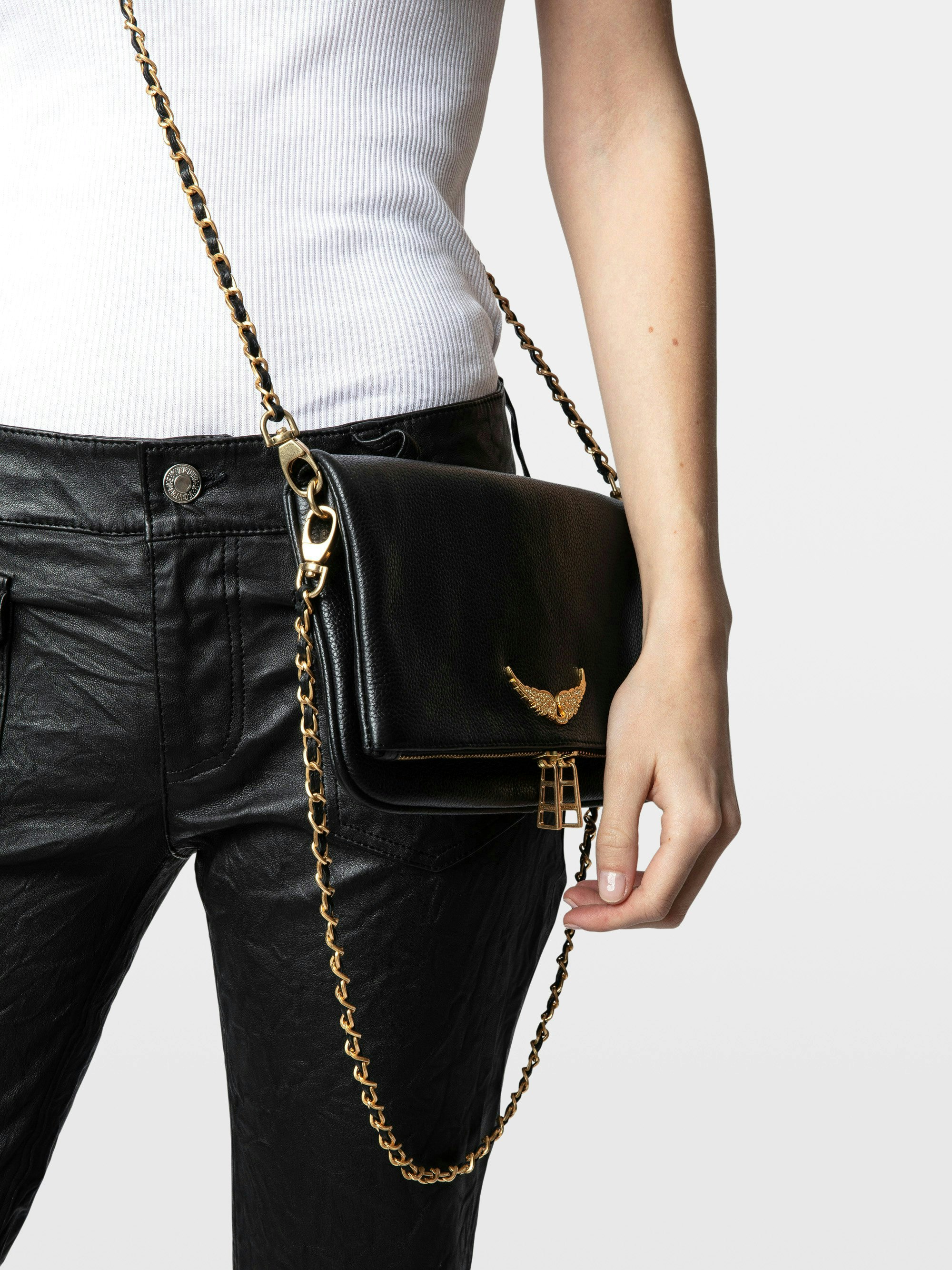 chain worn at hip