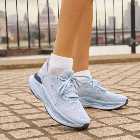 Clarks Pace Walk Women’s Sneakers Light Blue