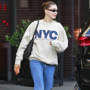 LA It Girl Sparks the Sweatshirt & Jeans Trend