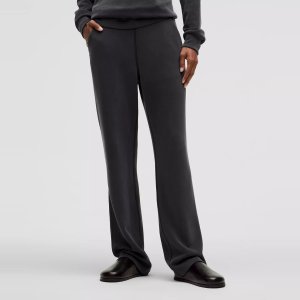 Softstreme High-Rise Straight-Leg Pant Regular
