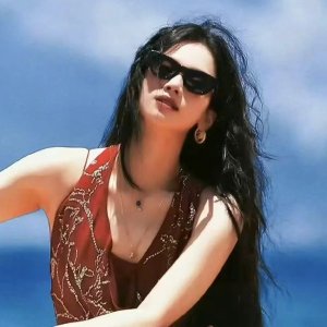 SHOP SIMON Burberry Eyewear Sale