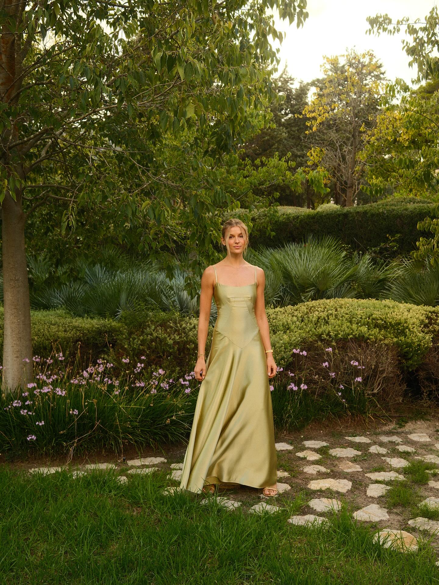 The $300 Wedding Guest Outfit Challenge: Dress, Shoes, Bag, and Jewelry