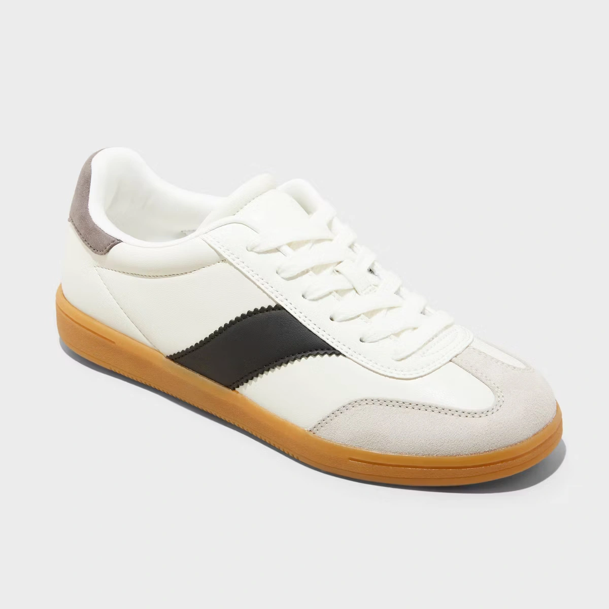White Universal Thread Spencer fashion sneaker on the exact Target product page